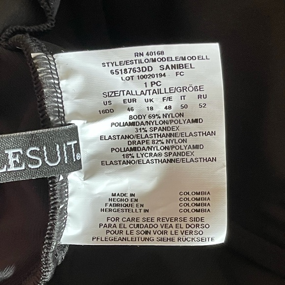 New MIRACLESUIT Must Haves Sanibel One Piece Swimsuit. Size 16DD
#77 - Picture 7 of 9